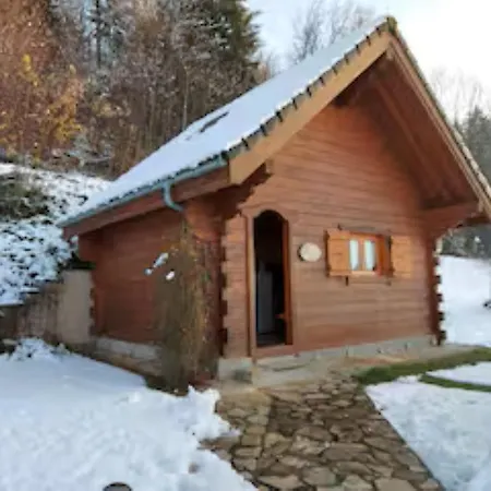 Lägenhet Romantique Avec Piscine Monthion