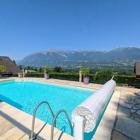 Romantique Avec Piscine Monthion